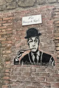 Toto disegnato a Stigliano Disegno toto sul muro di Stigliano