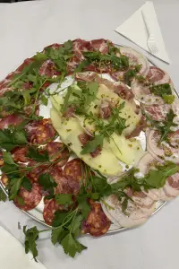 Piatto di salumi Piatto salumi
